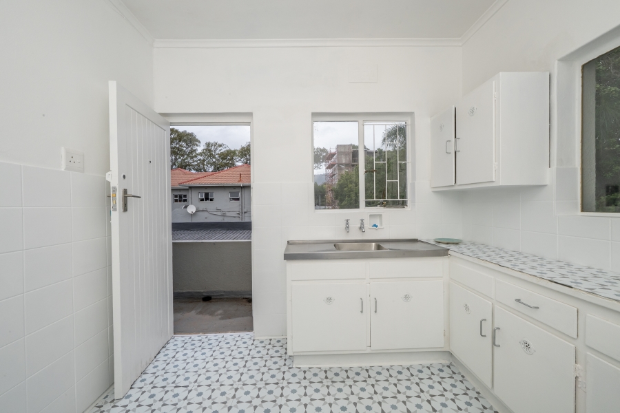 2 Bedroom Property for Sale in Kenilworth Western Cape